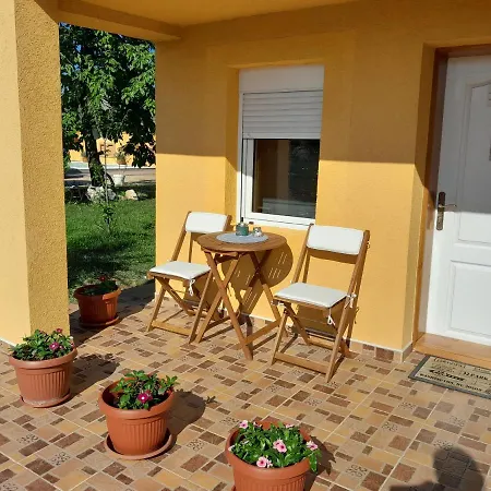 Golden House Apartamento