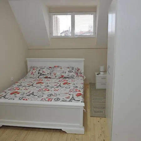 Golden House Apartamento *